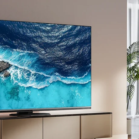 Checking the image resolution of the new Hisense TV model